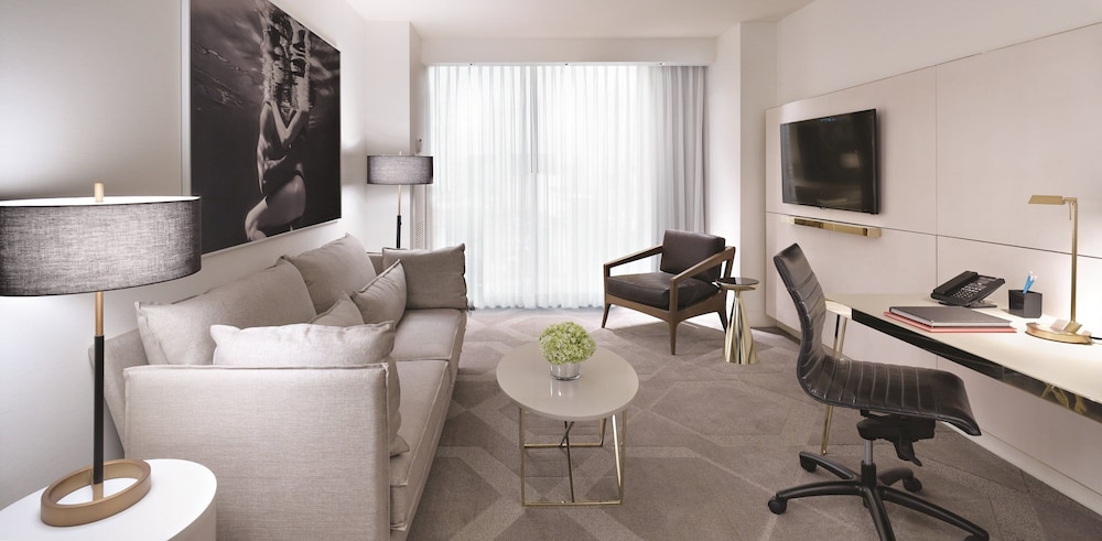 W Premier King Suite - Photo 3