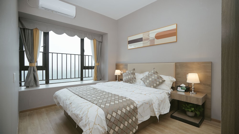 Senior Duplex, City View