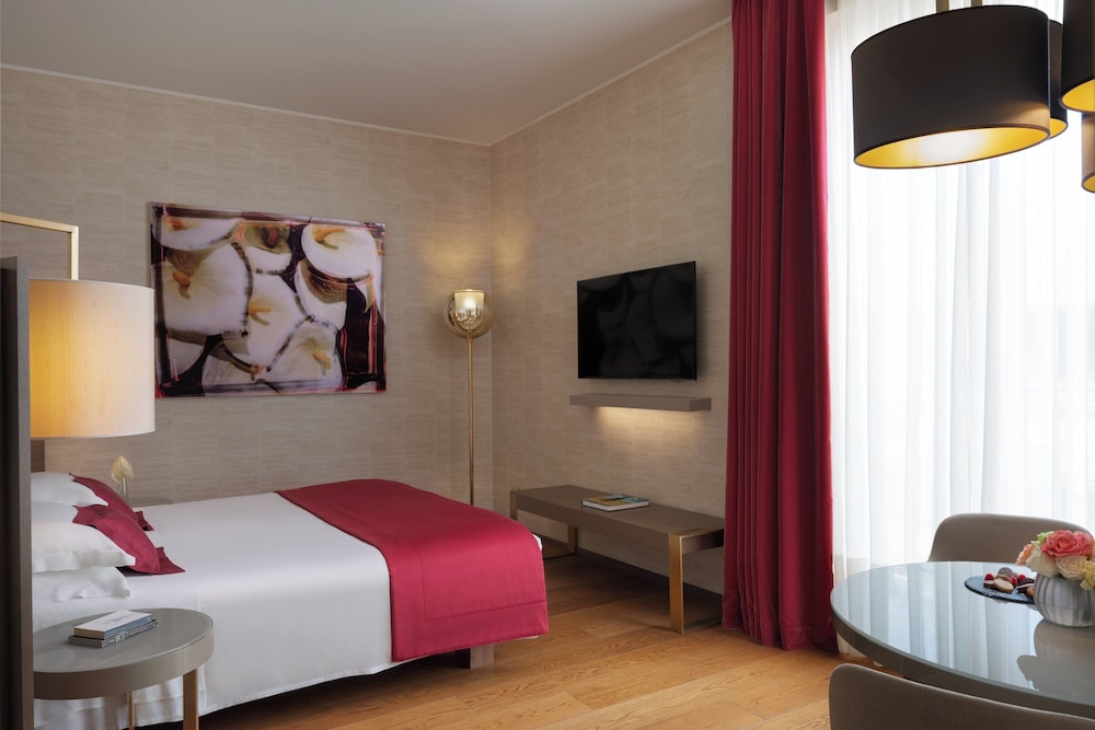 Panoramic Junior Suite