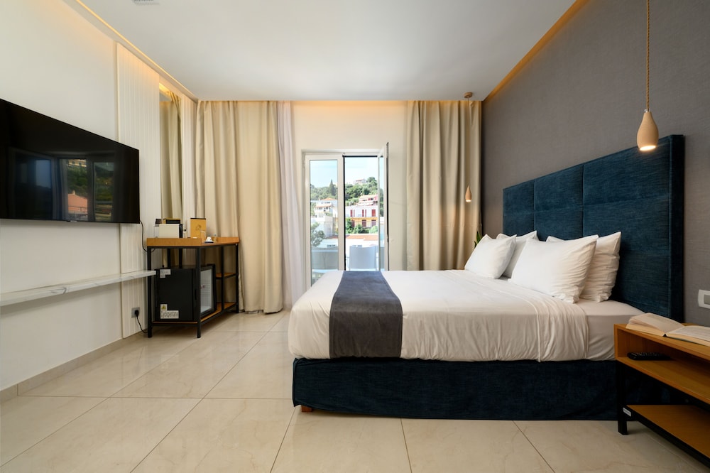Basic Double Room photo 2