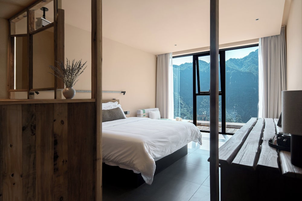 Basic Twin Room