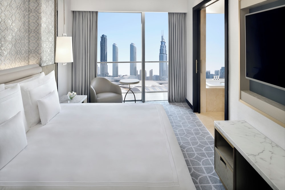 Premier Suite, 1 King Bed, City View (Premier Suite)