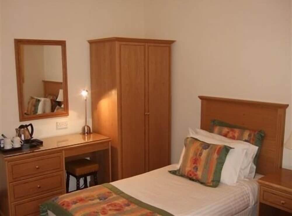 Single Room, Ensuite photo 2