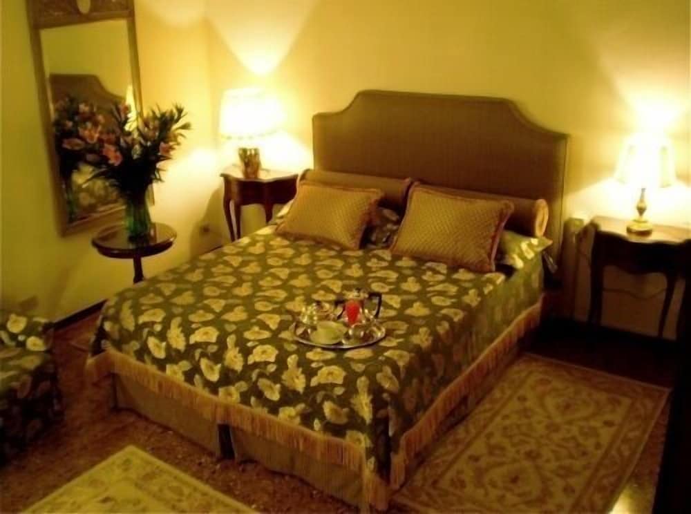 Double Room, Shared Bathroom, Canal View photo 1