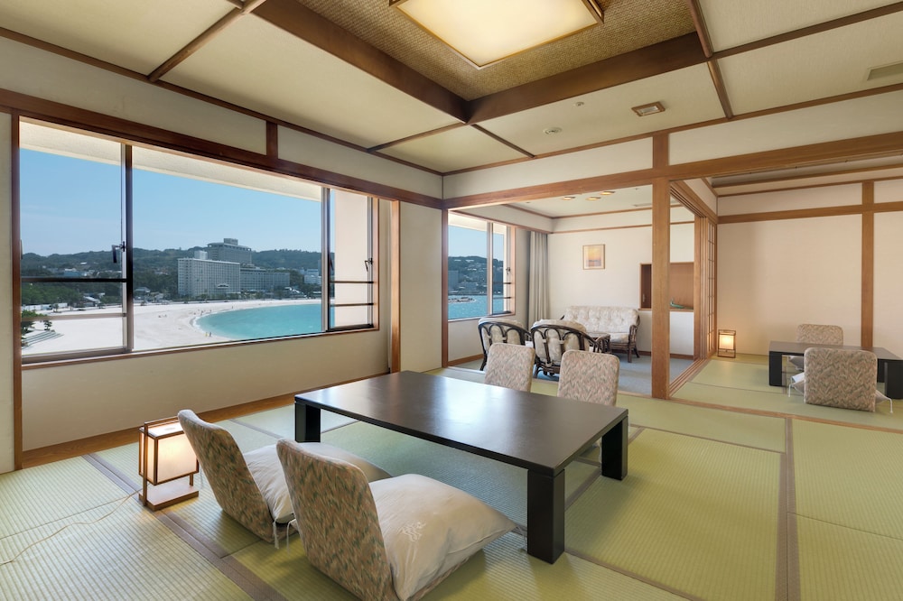 Deluxe Japanese Room with Ocean View - Non-Smoking - Photo 1