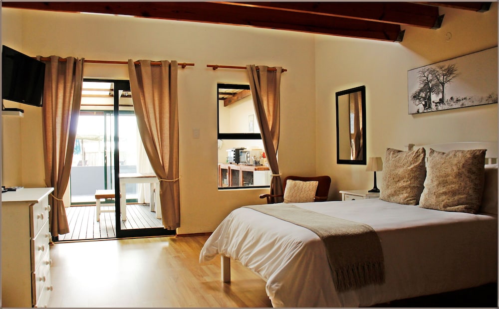 Basic Double Room photo 2