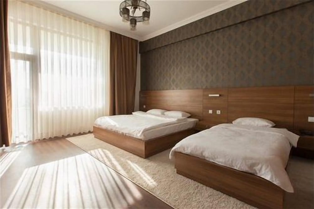 Deluxe Triple Room, Multiple Beds photo 1