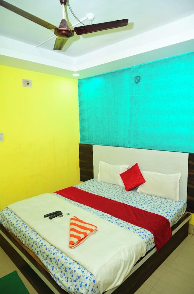 Standard Double Room, 1 King Bed photo 3
