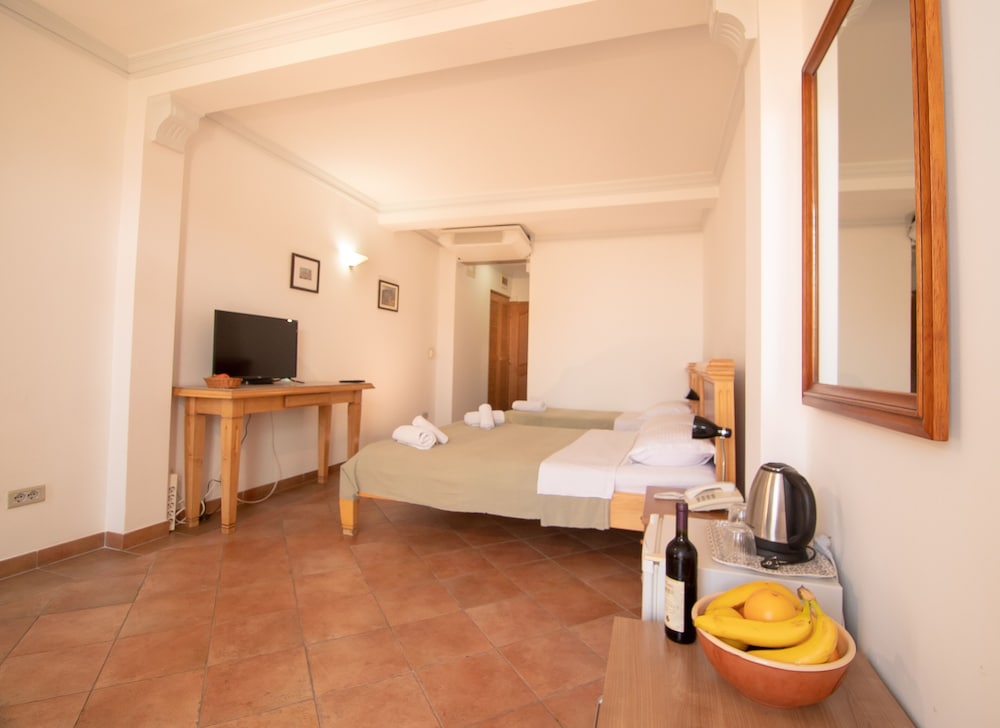 Family Triple Room, Balcony photo 3