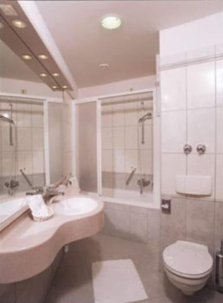 Double Room - Photo 4