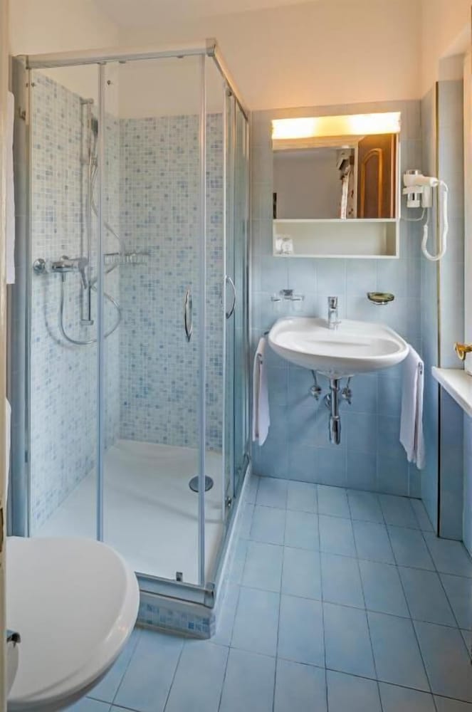 Classic Triple Room - Photo 5