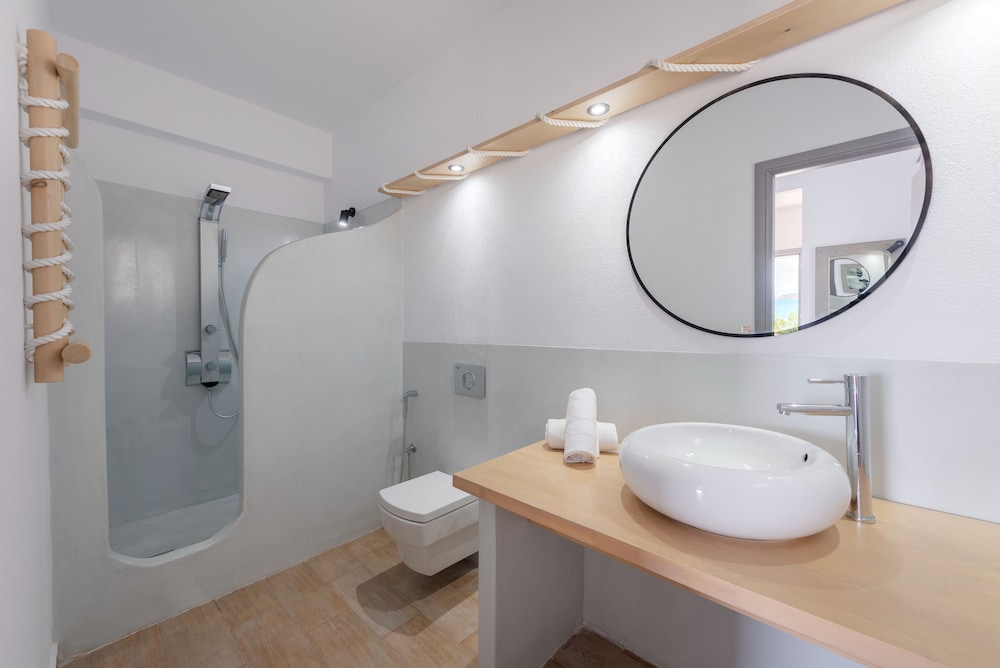 Junior Studio Suite, Private Pool, Sea View photo 2
