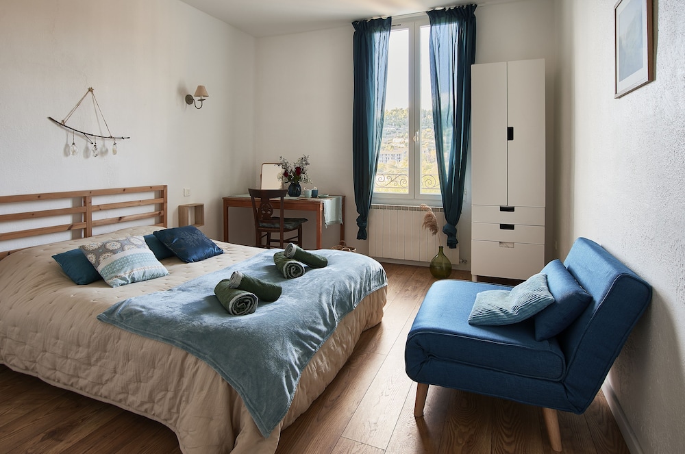 Classic Double Room, Private Bathroom