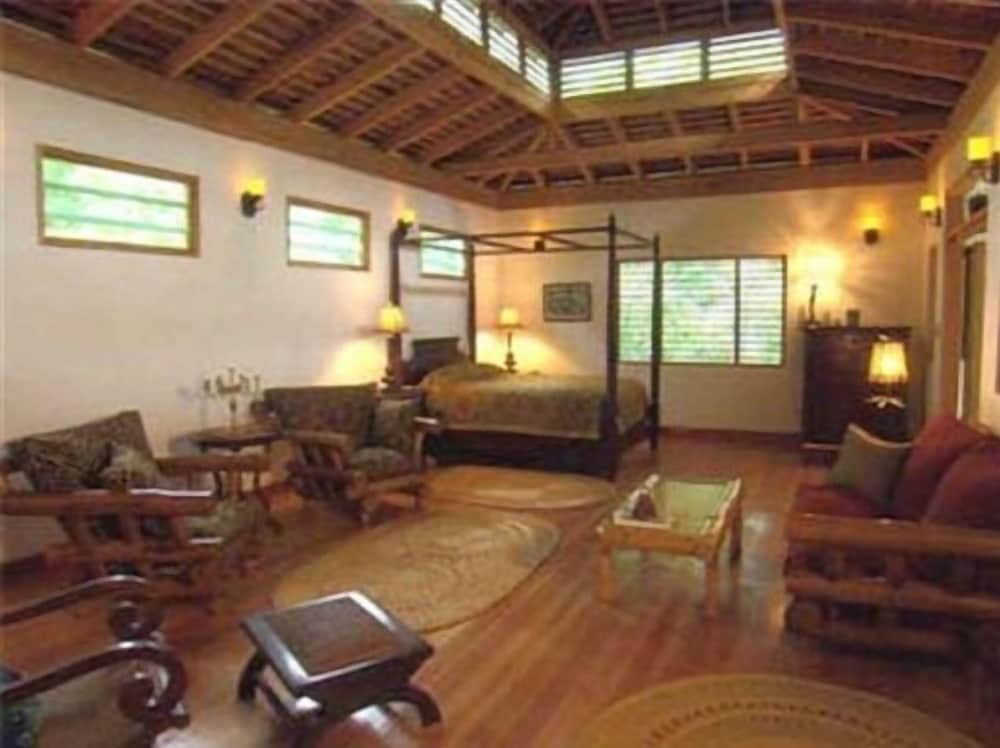 Grand Villa, Garden Area (Great House)