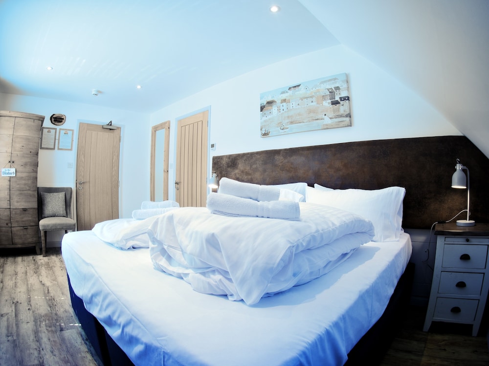 Room 4 (Not Dog Friendly Room) photo 3