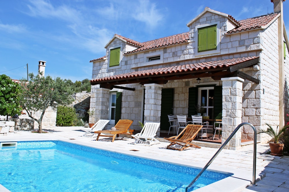 Villa (Three Bedroom Villa)