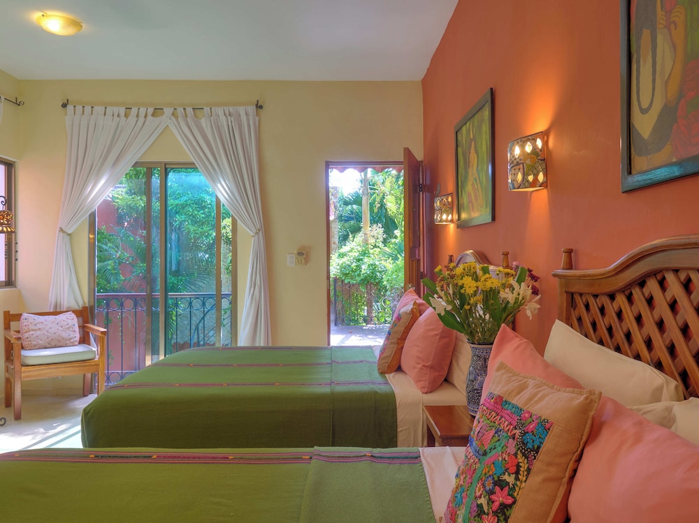 Room, 2 Queen Beds, Garden View photo 3