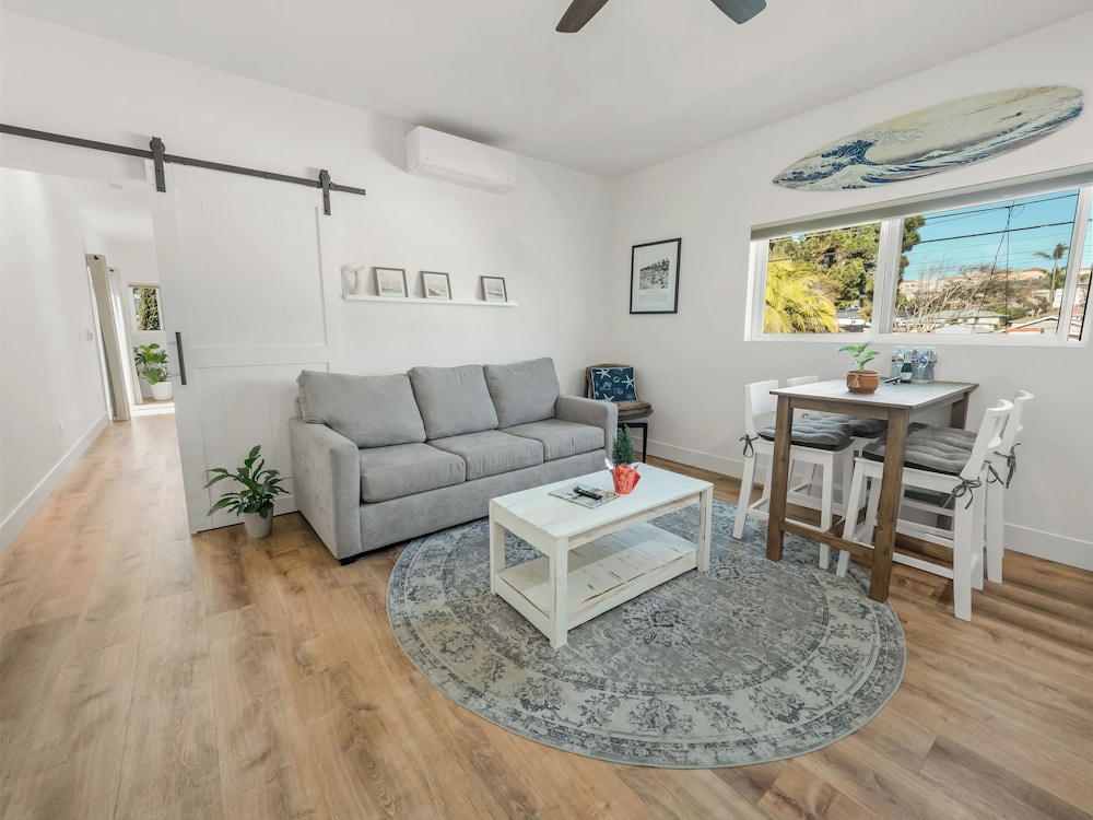 Premier Apartment, City View