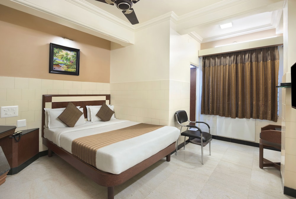Deluxe Room (Non A/C) photo 3