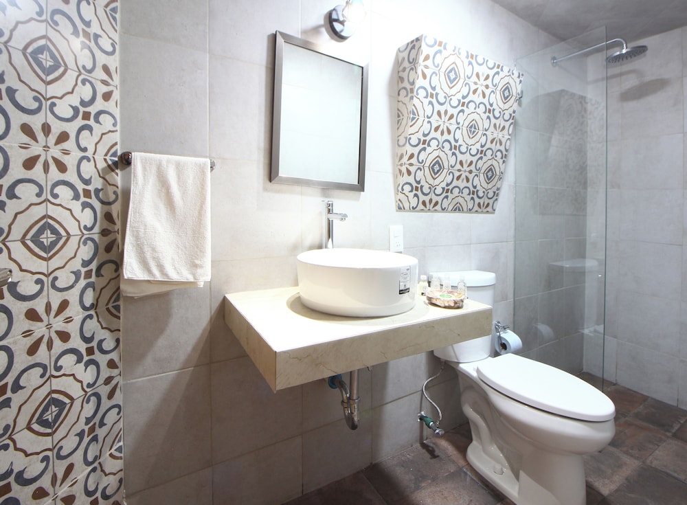 Standard Room, 2 Double Beds photo 2