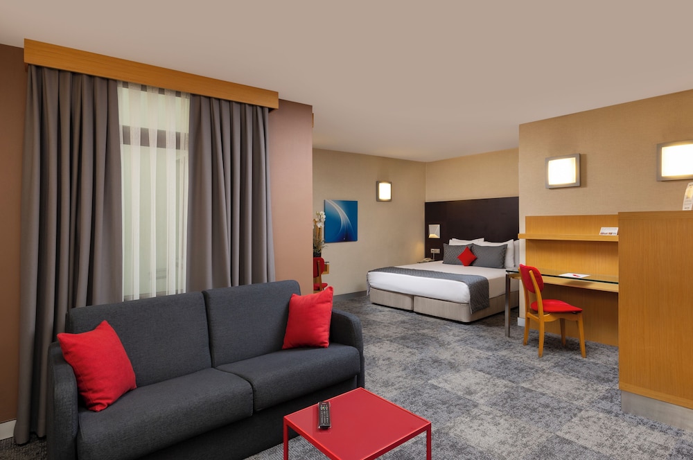 Deluxe Family Room photo 1