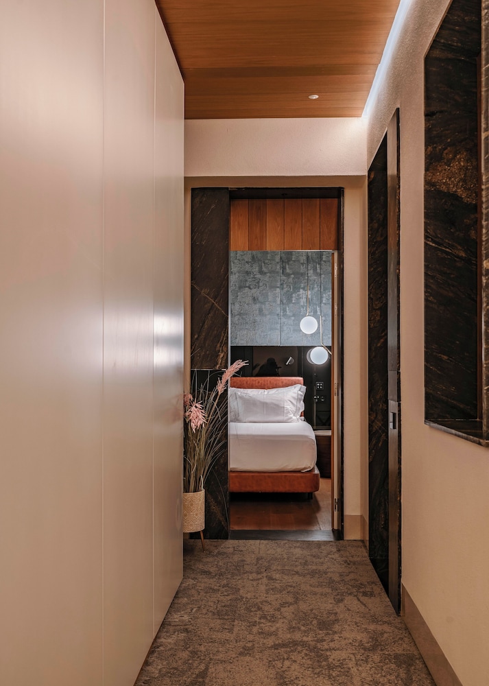Suite (4 people) - Photo 8