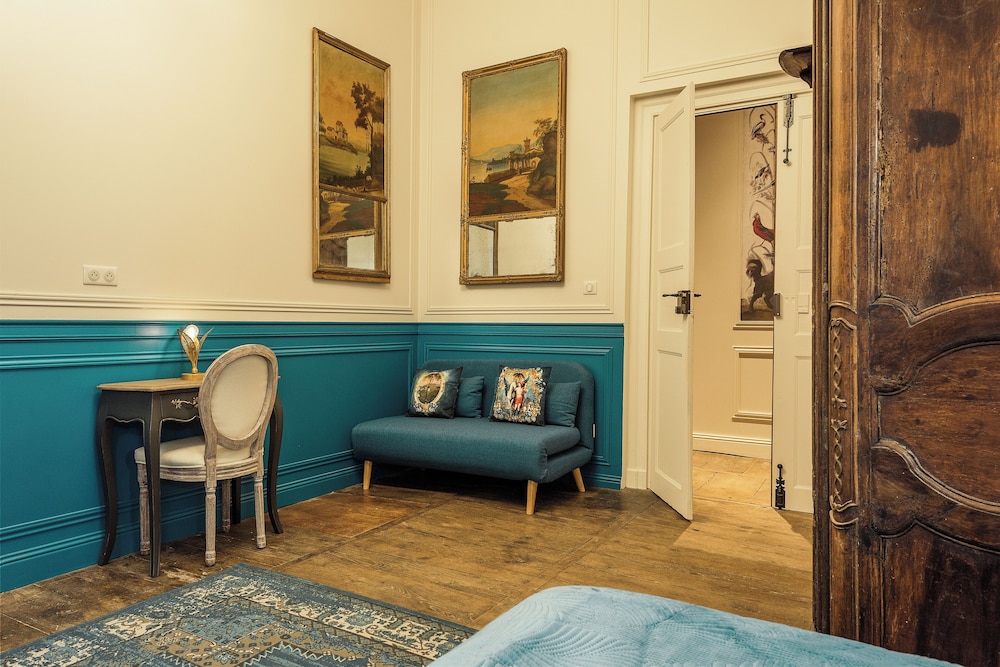 Gallery Quadruple Room, Garden View photo 2