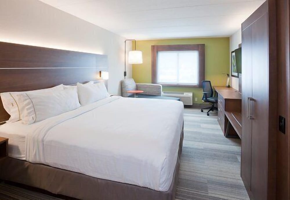 Standard Room, 1 King Bed - Photo 4