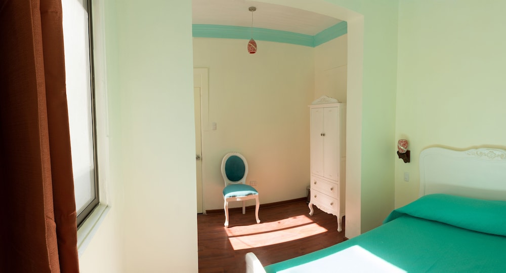 Double Room, 1 Queen Bed, Private Bathroom