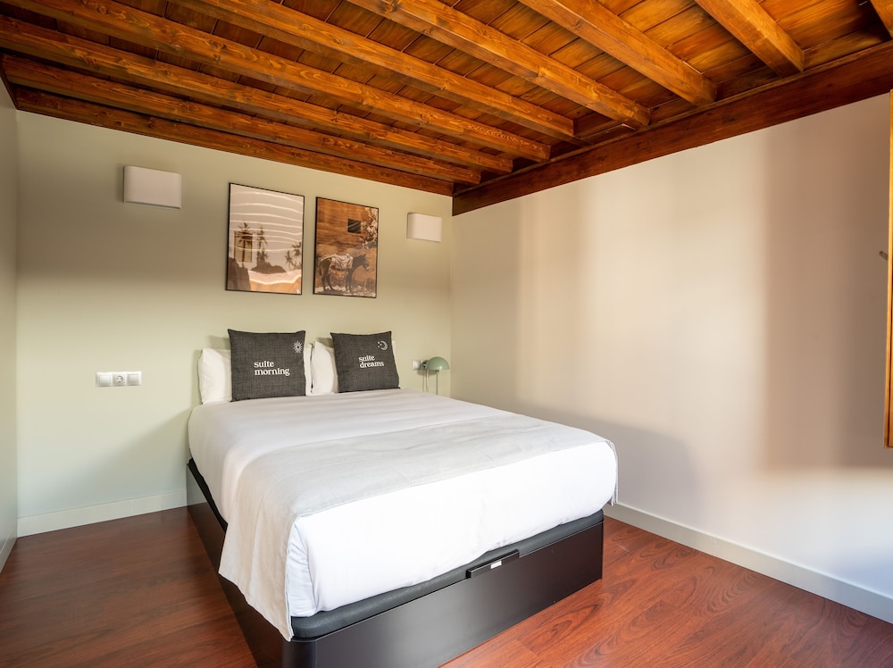 One-bedroom Apartment with Rooftop Terrace - Photo 6