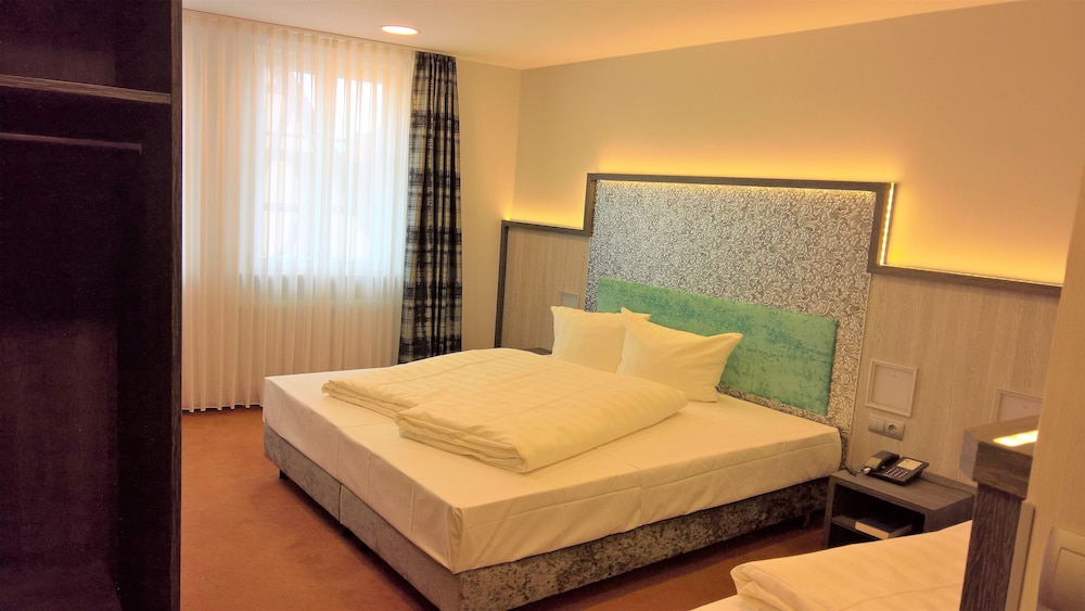 Classic Double Room, 1 King Bed photo 1
