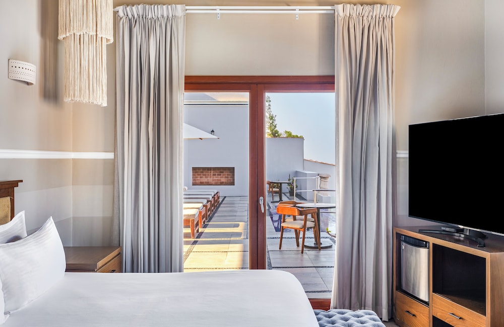 Deluxe Room, 1 King Bed, Ocean View