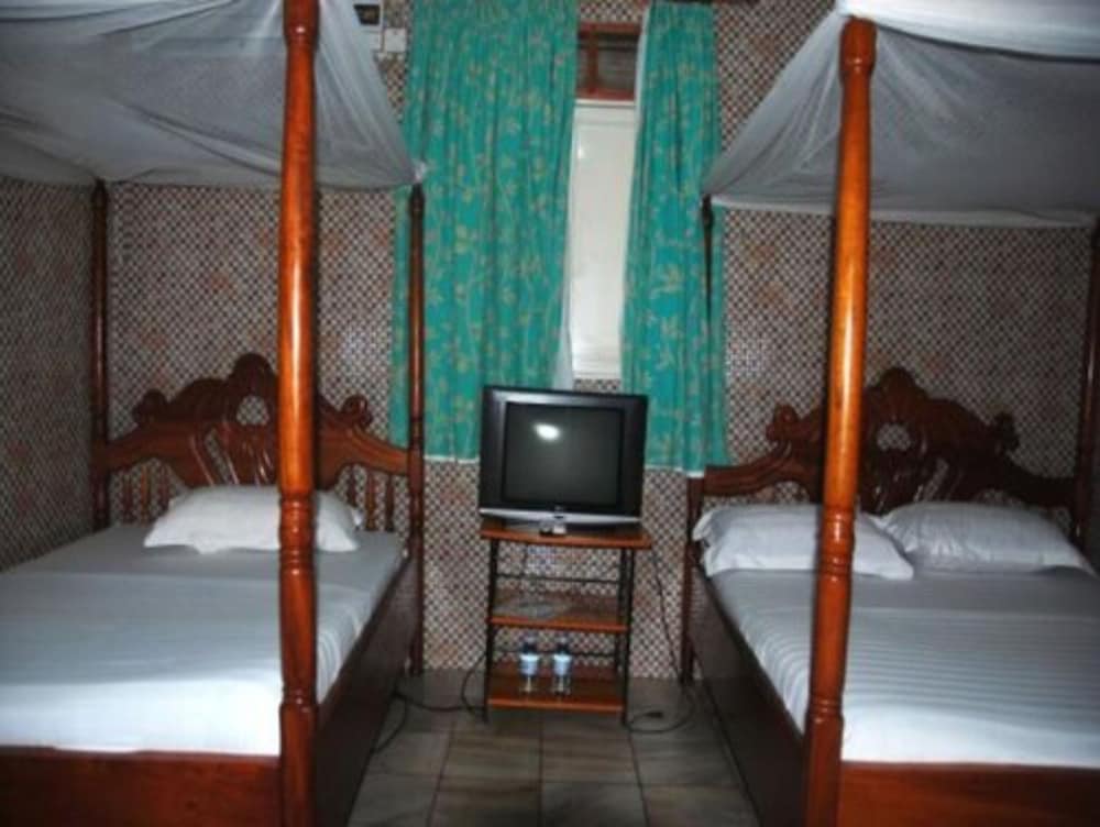 Standard Twin Room, 2 Twin Beds - Photo 4