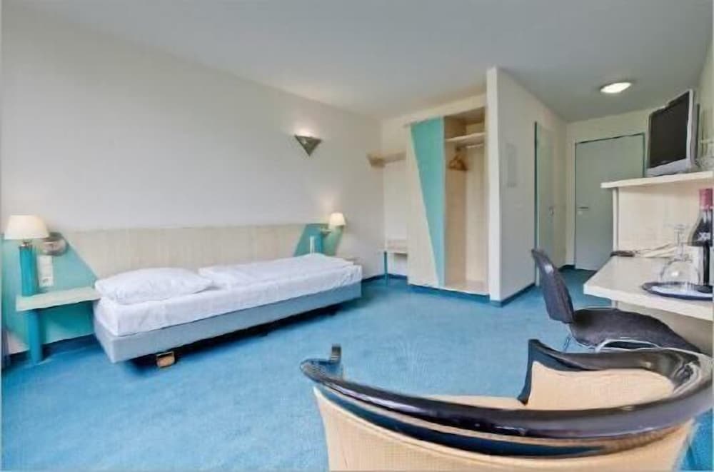 Single Room photo 3