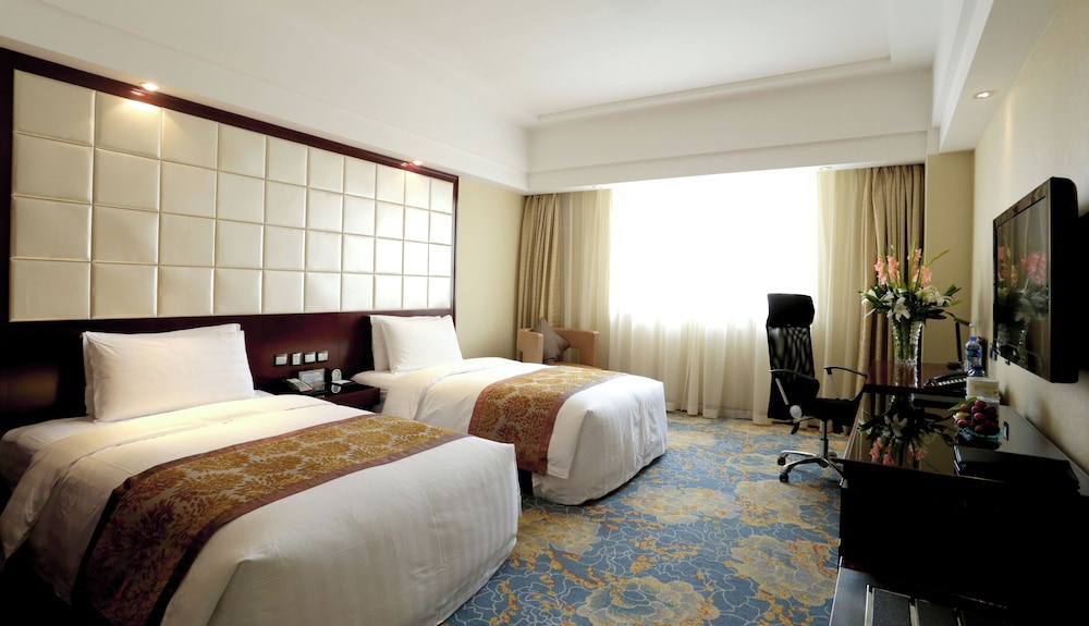 Deluxe Twin Room photo 3