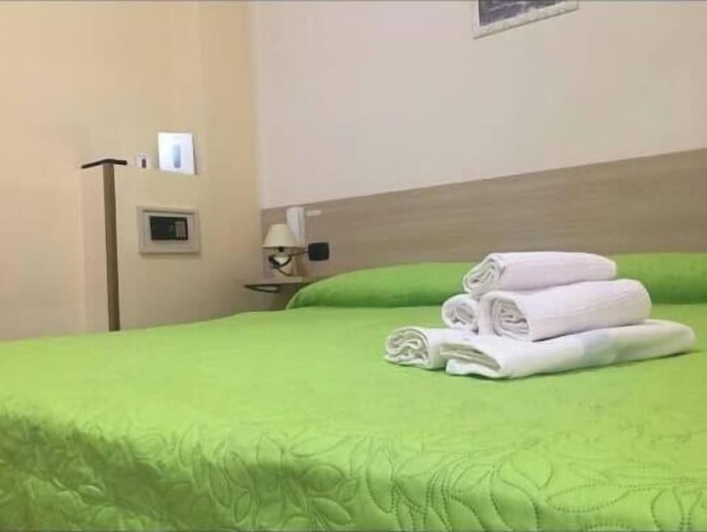 Triple Room, Partial Sea View