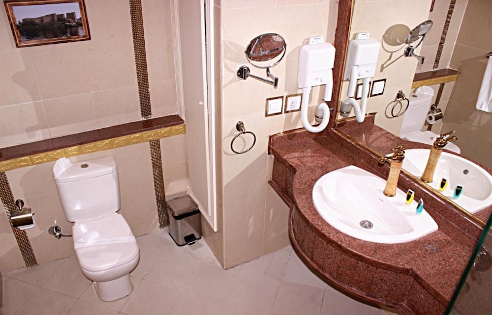 Superior Double Room Pyramids View - Photo 18