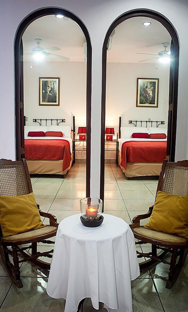 Double Room, 2 Queen Beds photo 2