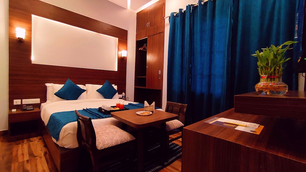 Executive Room, Balcony - Photo 8