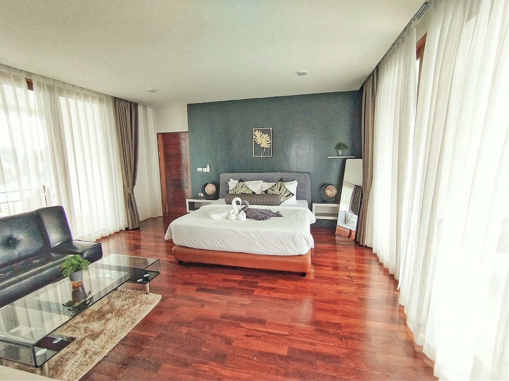 Deluxe Ocean Room, Panorama View - Photo 8