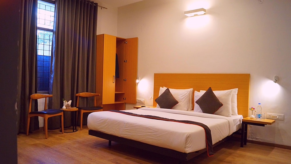 Club Room