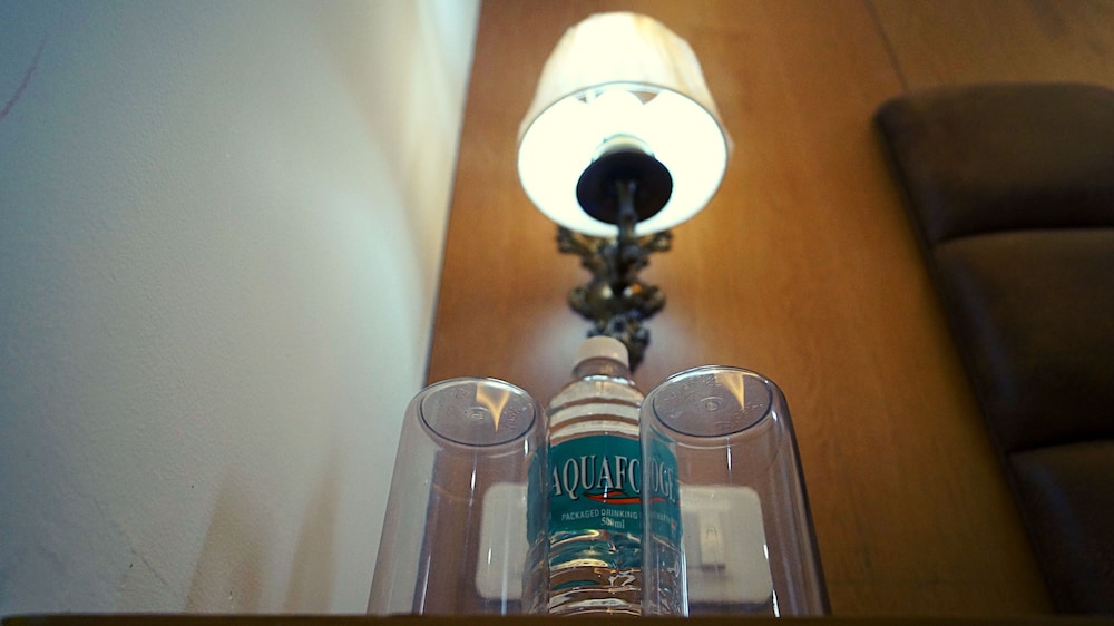 Deluxe Room - Photo 11