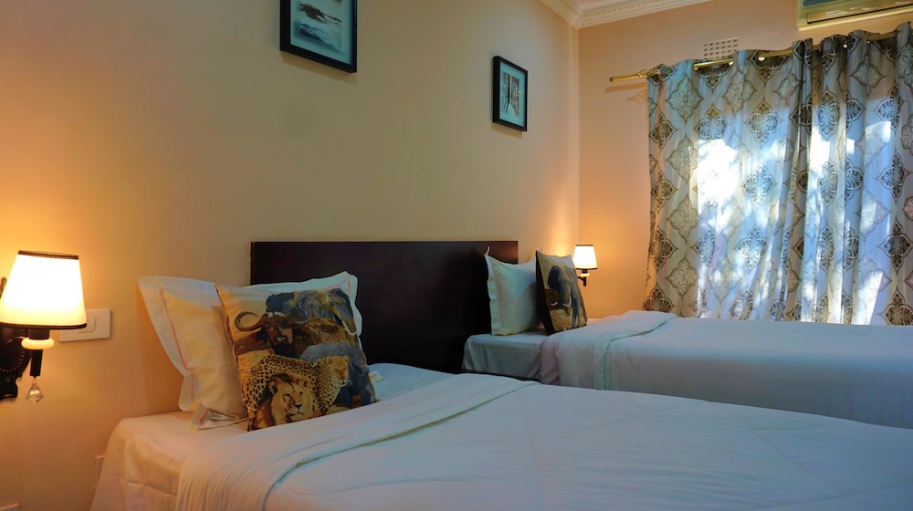 Comfort Double or Twin Room, 1 Double or 2 Twin Beds, Non Smoking, Pool View photo 3