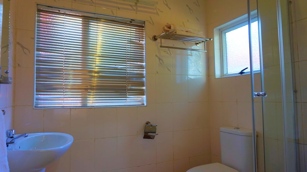 Comfort Double or Twin Room, 1 Double or 2 Twin Beds, Non Smoking, Pool View photo 3