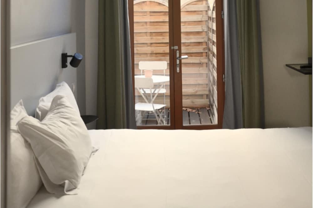 Comfort Room, Terrace photo 1