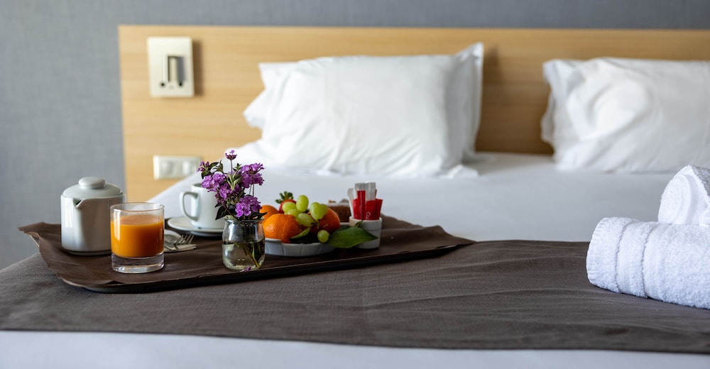 Room, 1 Queen Bed photo 2