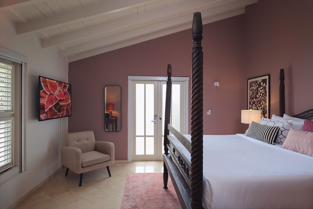 Superior King Room - Photo 2