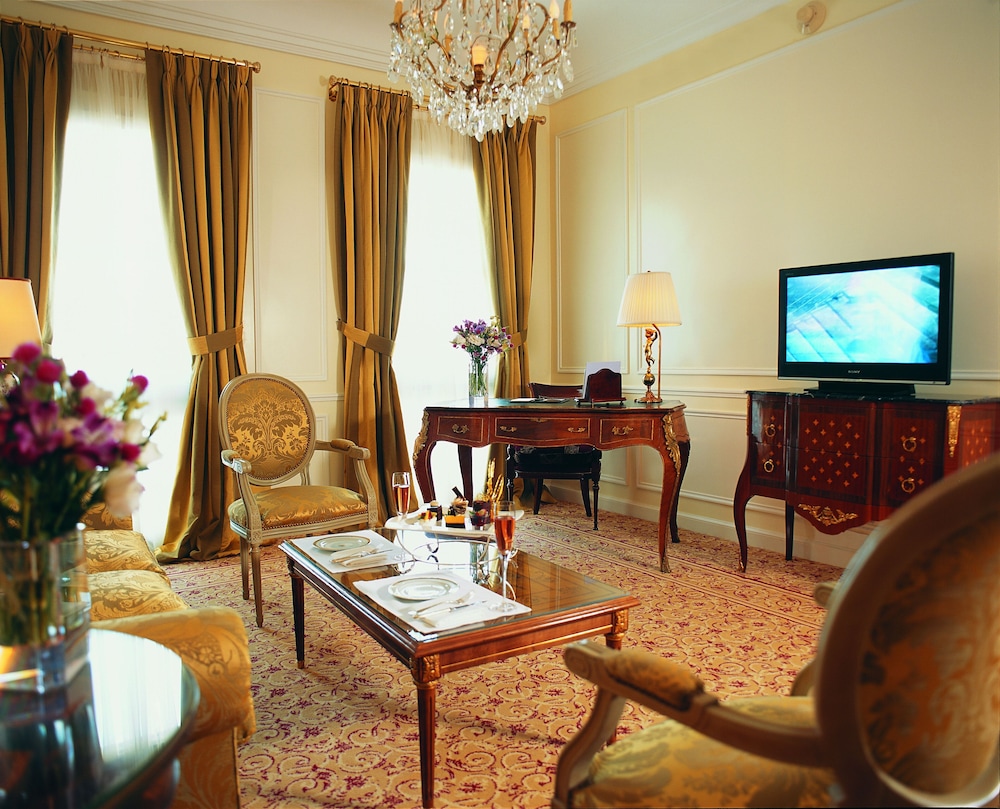 Suite (Diplomatic)