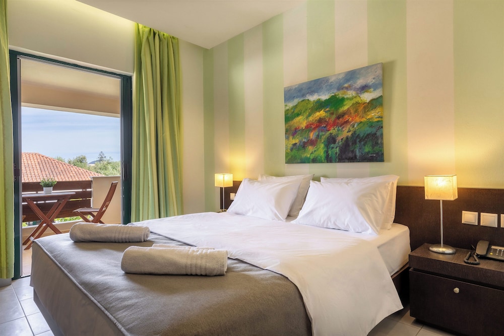 Standard Room with Garden View - Photo 1