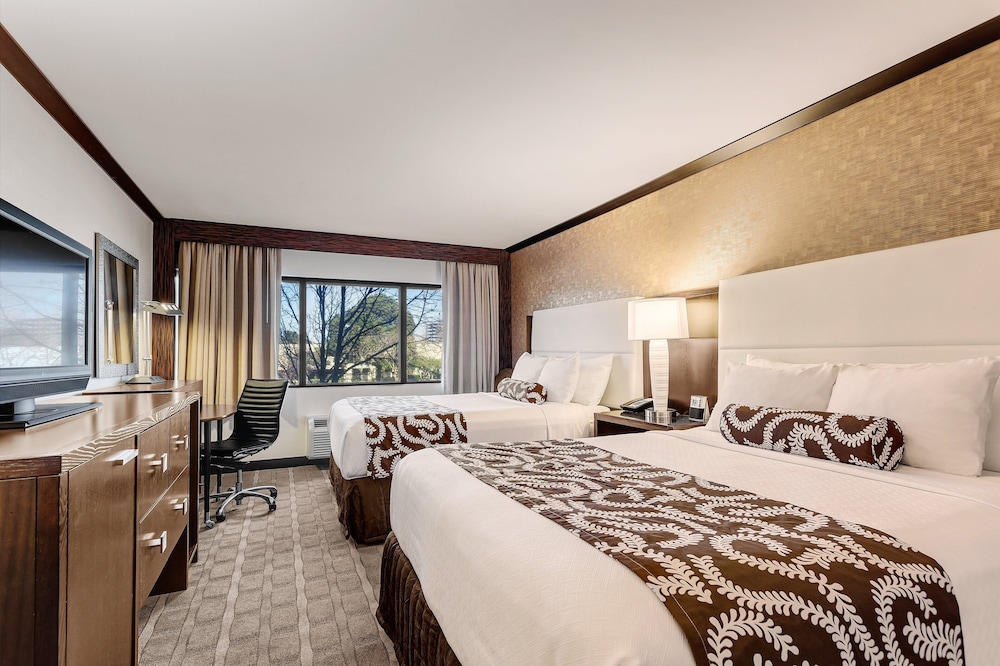 Premium Room, 2 Queen Beds photo 2